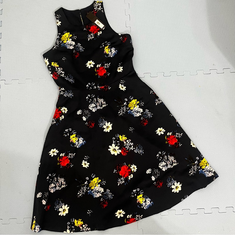 Banana Republic- NWT, Navy floral fit and flare